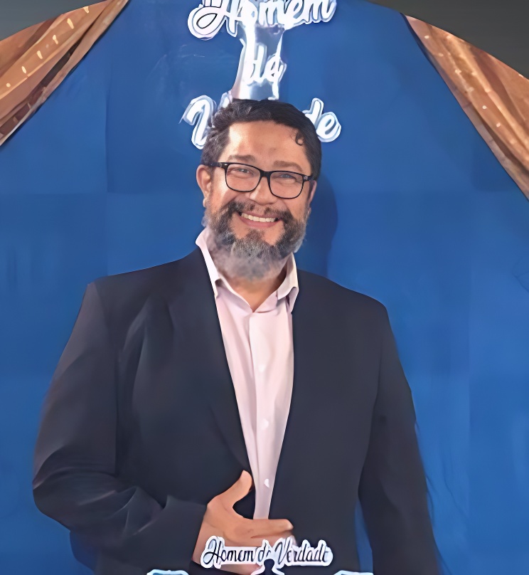 Moysés - Apresentador do FilaCast